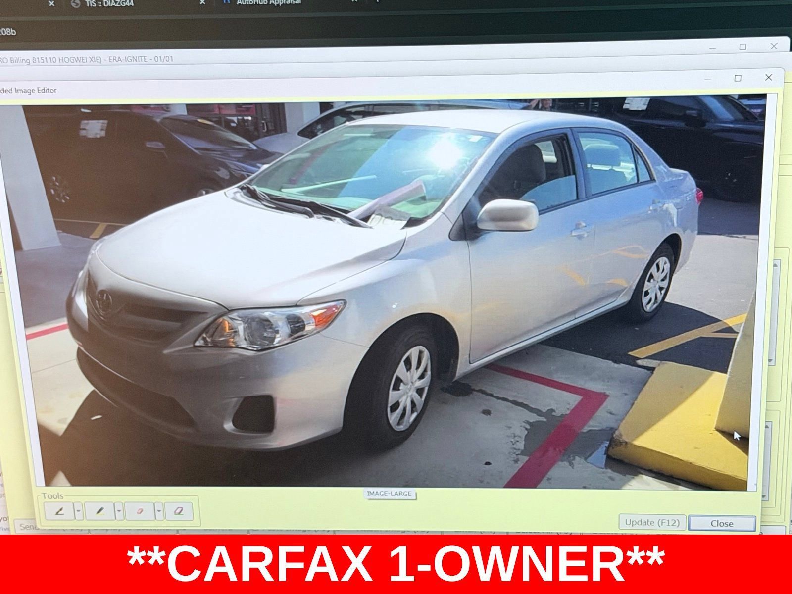 Used 2011 Toyota Corolla LE FWD image 1