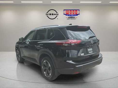 Used 2024 Nissan Rogue SV w/ SV Premium Package AWD/4WD image 4