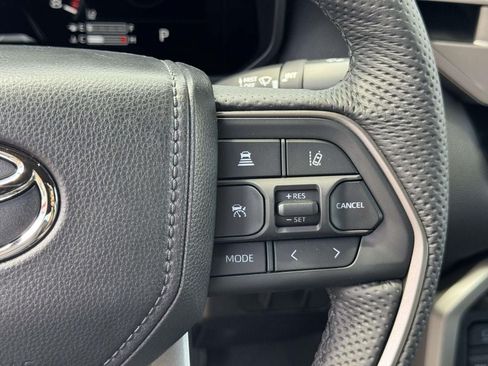 Used 2026 Toyota Tundra Limited AWD/4WD image 12