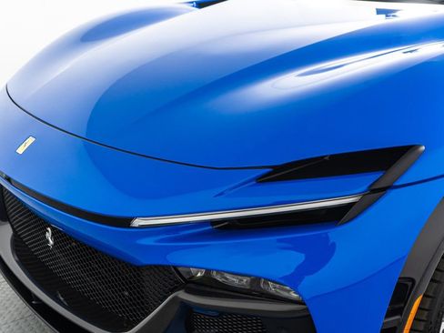 Certified 2025 Ferrari Purosangue Base image 12