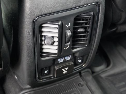 Used 2019 Jeep Grand Cherokee Trailhawk w/ Trailhawk Luxury Group image 30