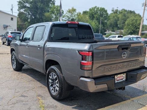 Used 2024 Nissan Frontier SL w/ Technology Package AWD/4WD image 6