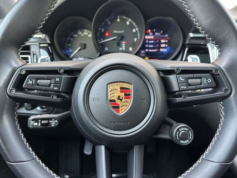 Used 2023 Porsche Macan AWD/4WD image 22