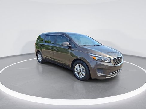 Used 2015 Kia Sedona LX FWD image 2
