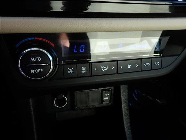 Used 2015 Toyota Corolla LE FWD image 16