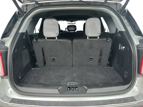 Certified 2023 Ford Explorer Limited RWD image 24