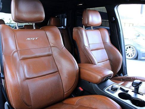 Used 2014 Jeep Grand Cherokee SRT image 24