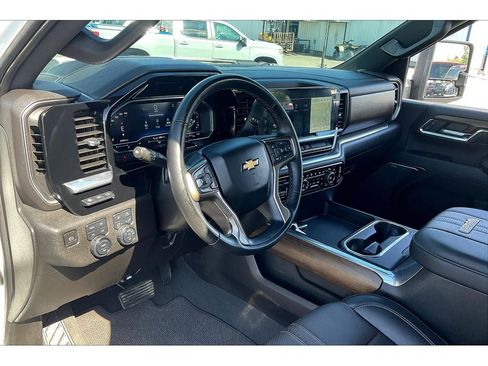 Used 2024 Chevrolet Silverado 3500 High Country w/ High Country Premium Package image 15