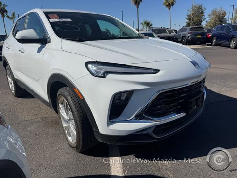 Used 2024 Buick Encore GX Preferred FWD image 2