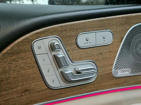 Used 2021 Mercedes-Benz GLE 350 w/ 3rd Row Seat Package image 29