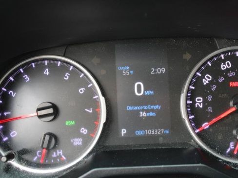 Used 2019 Toyota RAV4 LE FWD image 26