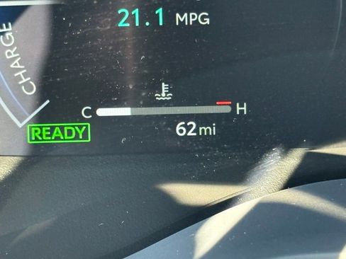 Used 2025 Toyota Sienna Platinum image 15