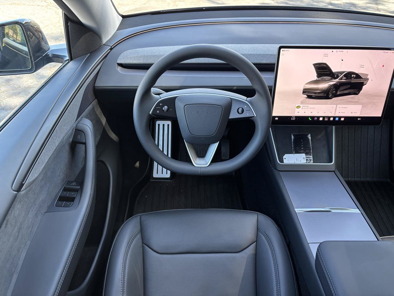 Used 2026 Tesla Model Y Long Range AWD/4WD image 3