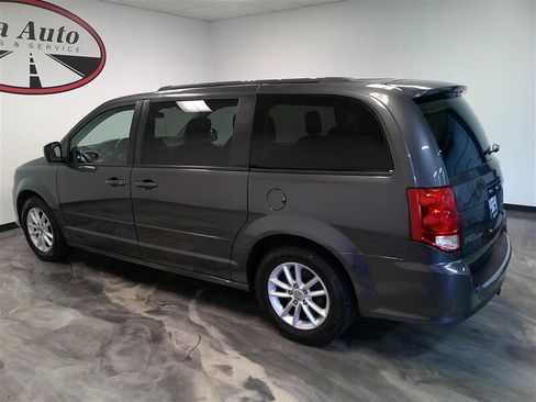 Used 2016 Dodge Grand Caravan SXT w/ Rear Park Assist Package image 10