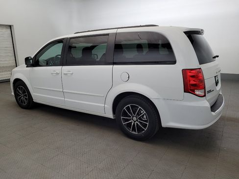 Used 2016 Dodge Grand Caravan R/T FWD image 3