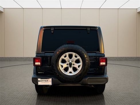 Certified 2021 Jeep Wrangler Unlimited Islander image 4