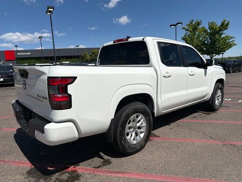 Used 2024 Nissan Frontier SV w/ Tow Package AWD/4WD image 5