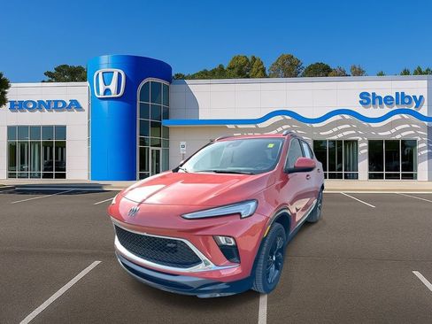 Used 2024 Buick Encore GX Sport Touring image 4