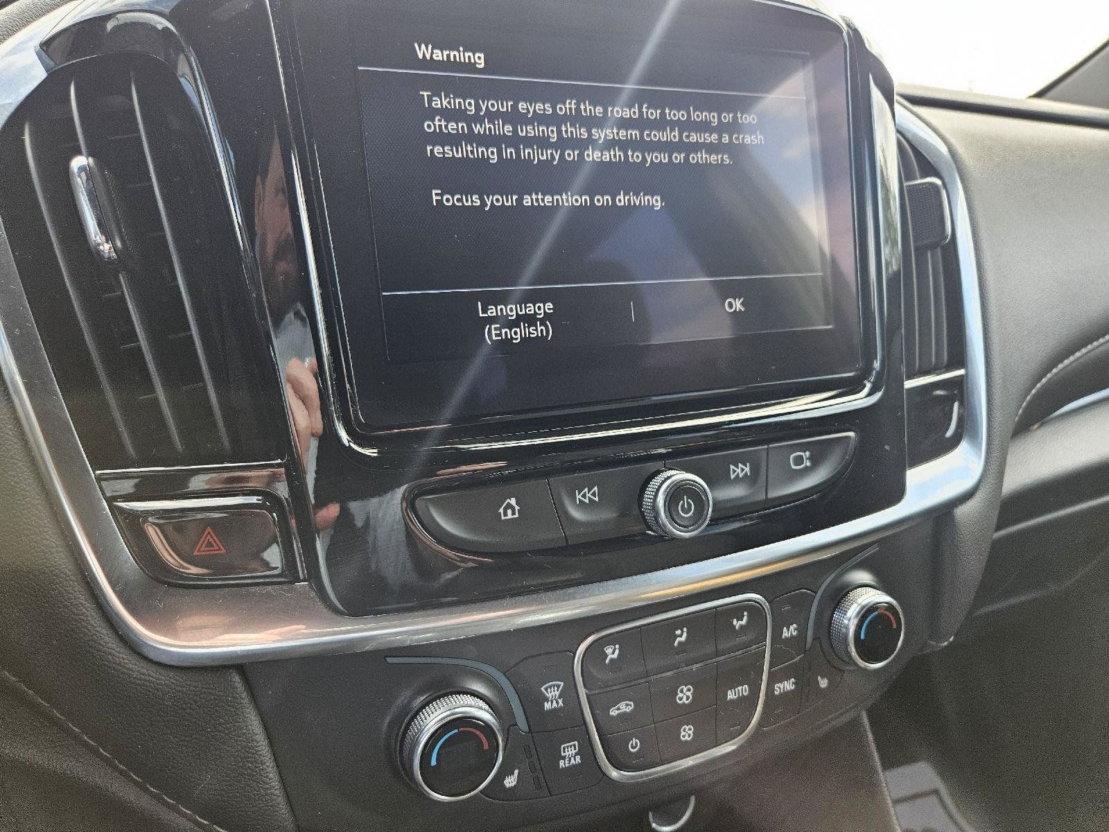 Used 2023 Chevrolet Traverse LT FWD image 13