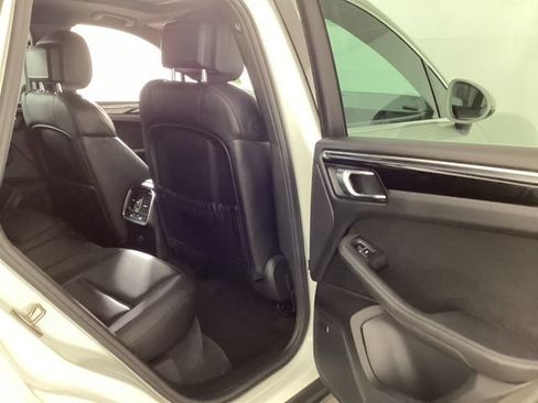 Used 2016 Porsche Macan S AWD/4WD image 19