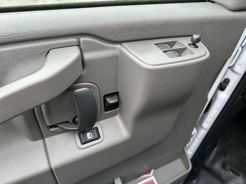 New 2025 GMC Savana 3500 w/ Driver Convenience Package image 17