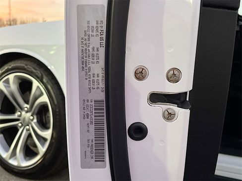 Used 2020 Dodge Challenger R/T image 33