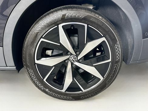 Used 2024 Volkswagen ID.4 Pro S image 11