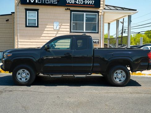 Used 2019 Toyota Tacoma SR w/ SR Convenience Package AWD/4WD image 8