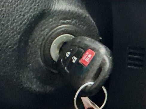 Used 2020 Toyota Tacoma SR image 18