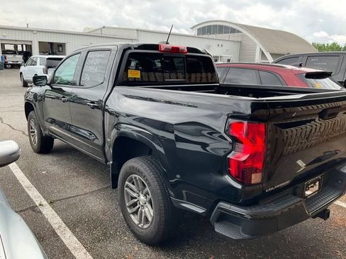 Used 2023 Chevrolet Colorado LT w/ LT Convenience Package II RWD image 4