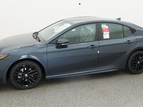 New 2026 Toyota Camry SE FWD image 2