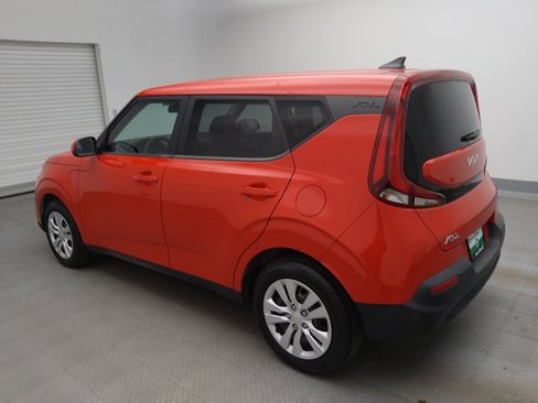 Used 2022 Kia Soul LX image 3