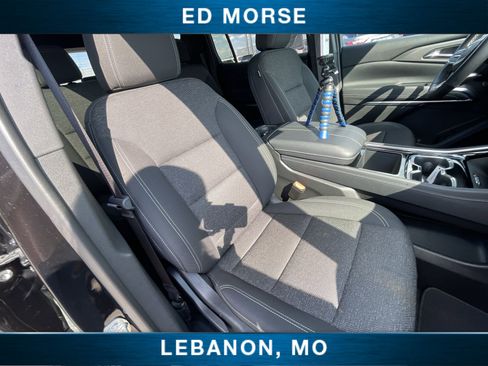 Used 2025 Chevrolet Traverse LT image 27