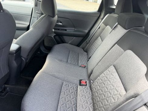 Used 2025 Nissan Kicks SV image 12