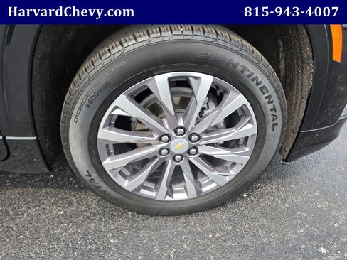 Used 2023 Chevrolet Traverse Premier AWD/4WD image 44