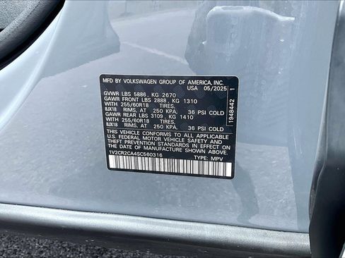 Used 2025 Volkswagen Atlas Peak Edition SE AWD/4WD image 19
