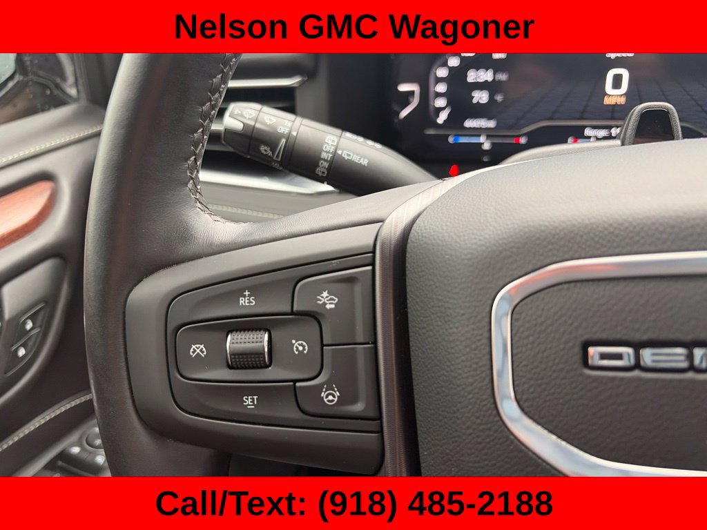 Used 2023 GMC Yukon Denali Ultimate AWD/4WD image 31