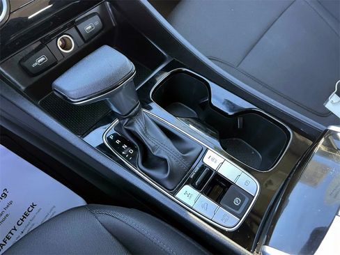 Certified 2022 Hyundai Tucson SE image 19