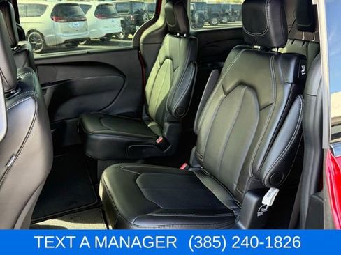New 2026 Chrysler Pacifica Select w/ S Appearance Package image 24