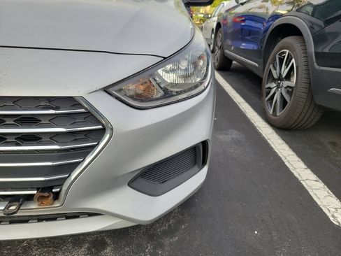 Used 2021 Hyundai Accent SE FWD image 6