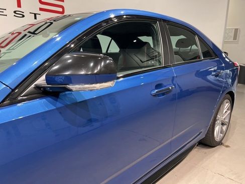 Used 2022 Cadillac CT4 V image 11