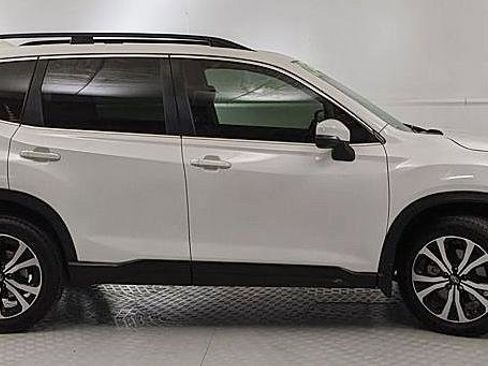 Used 2020 Subaru Forester Limited w/ Popular Package #3 image 2