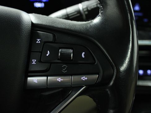 Used 2021 Cadillac Escalade Premium Luxury image 23