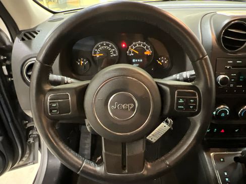 Used 2017 Jeep Patriot High Altitude image 15