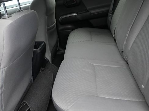 Used 2022 Toyota Tacoma SR5 RWD image 14