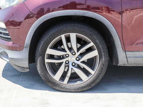 Used 2017 Honda Pilot Touring image 11