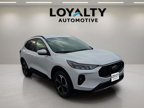 Used 2025 Ford Escape ST-Line Elite w/ Class II Trailer Tow Package image 7