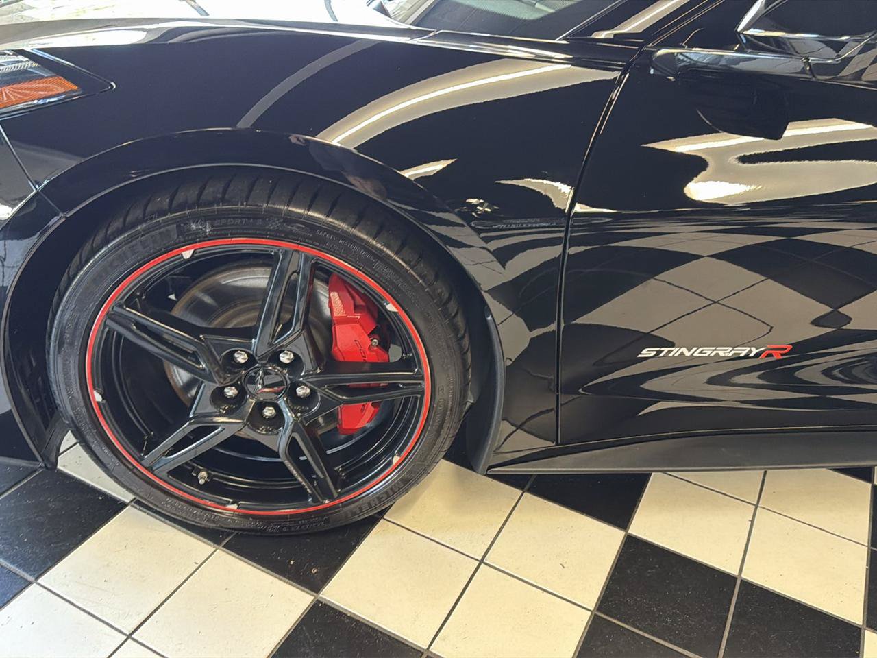 Used 2022 Chevrolet Corvette Stingray Coupe w/ Z51 Performance Package RWD image 8