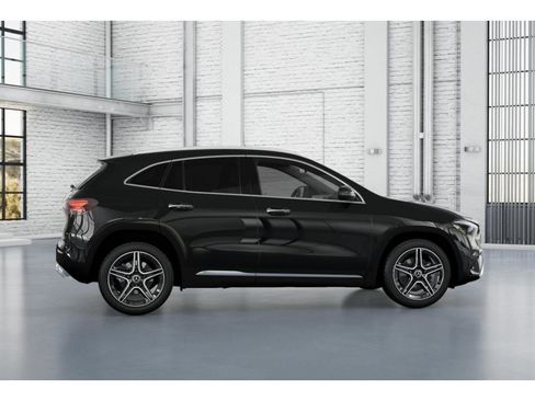 New 2026 Mercedes-Benz GLA 250 4MATIC image 18