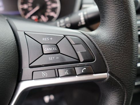 Used 2024 Nissan Altima 2.5 SV image 43